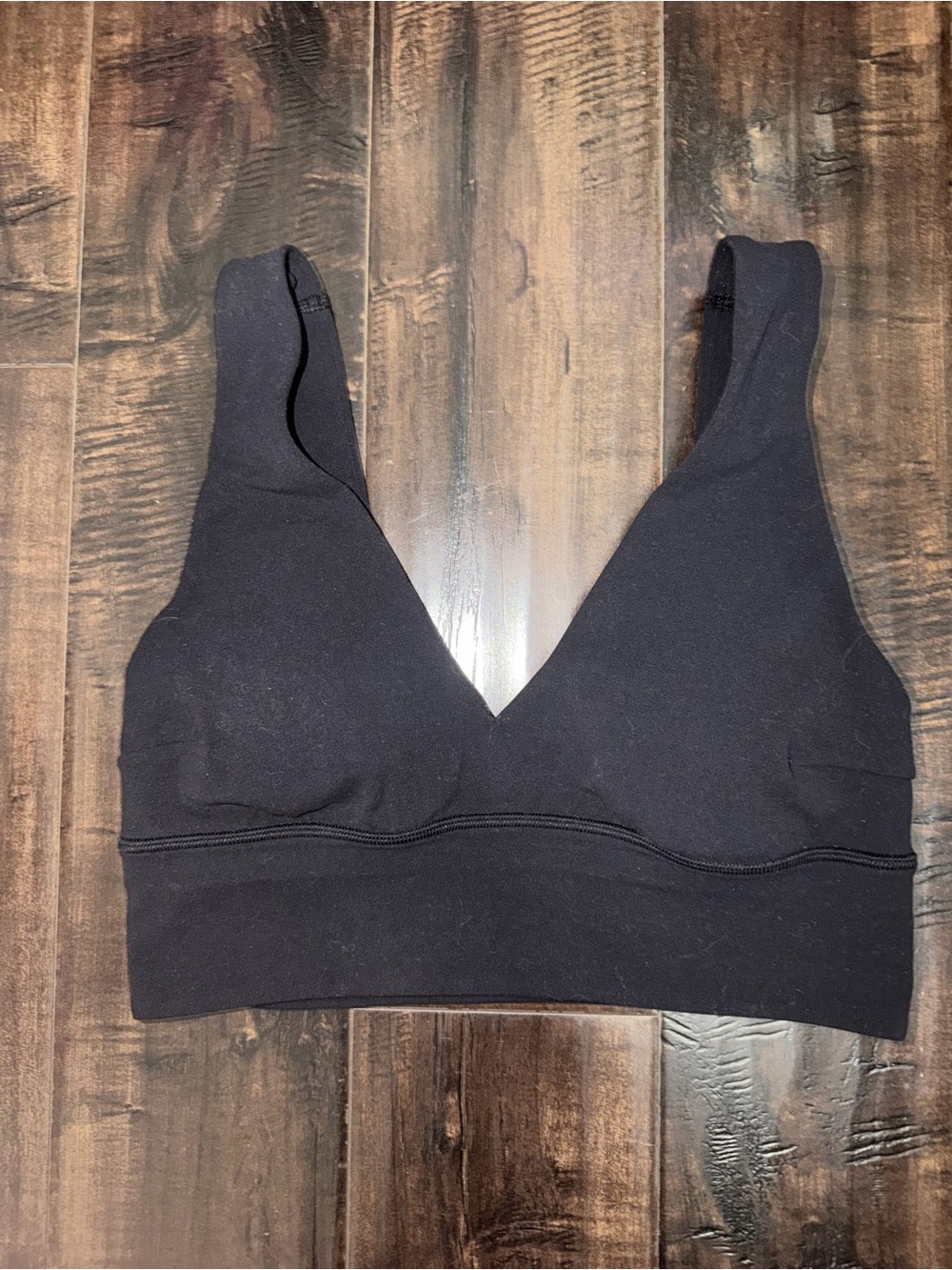 Lululemon Align V-Neck Bra Light Support Black Size 6 - Nulu Fabric (LW2DPOS)